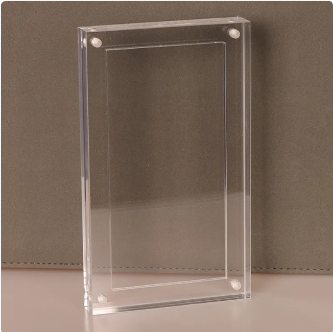 Acrylic Shield Card Case – Sturdy Collector's Protector