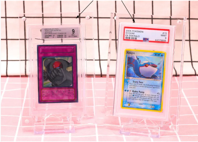 Acrylic Shield Card Case – Sturdy Collector's Protector